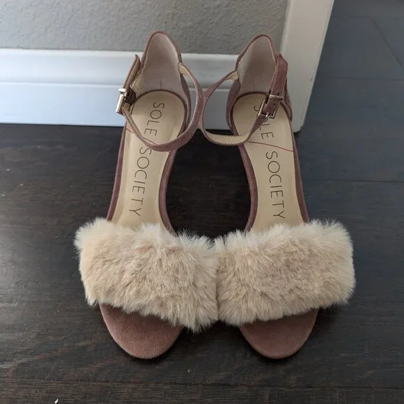 New High Heels - Picture 1 of 4